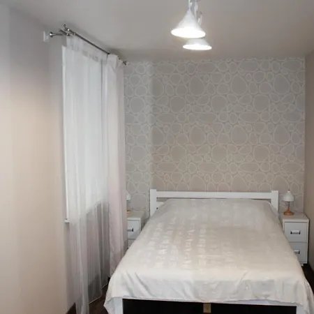 Full House Apartment *